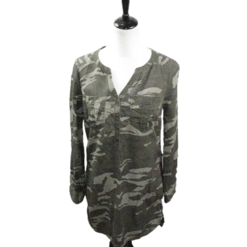 Express Camouflage Partial Button Front Tunic Blo… - image 1